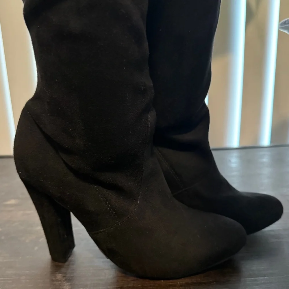Steve Madden 6 Black Over-the-Knee Soft Microsuede Boots - Picture 5 of 9